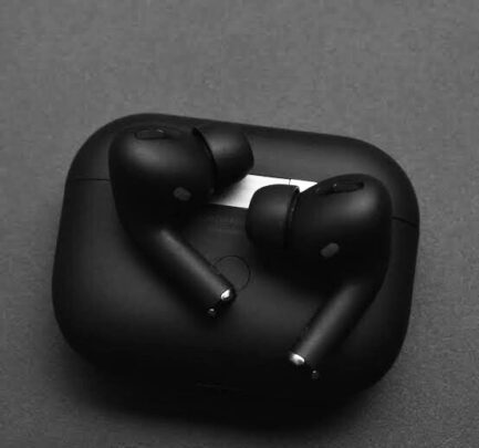 AirPods Pro 2 Black wireless earbuds - Image 3